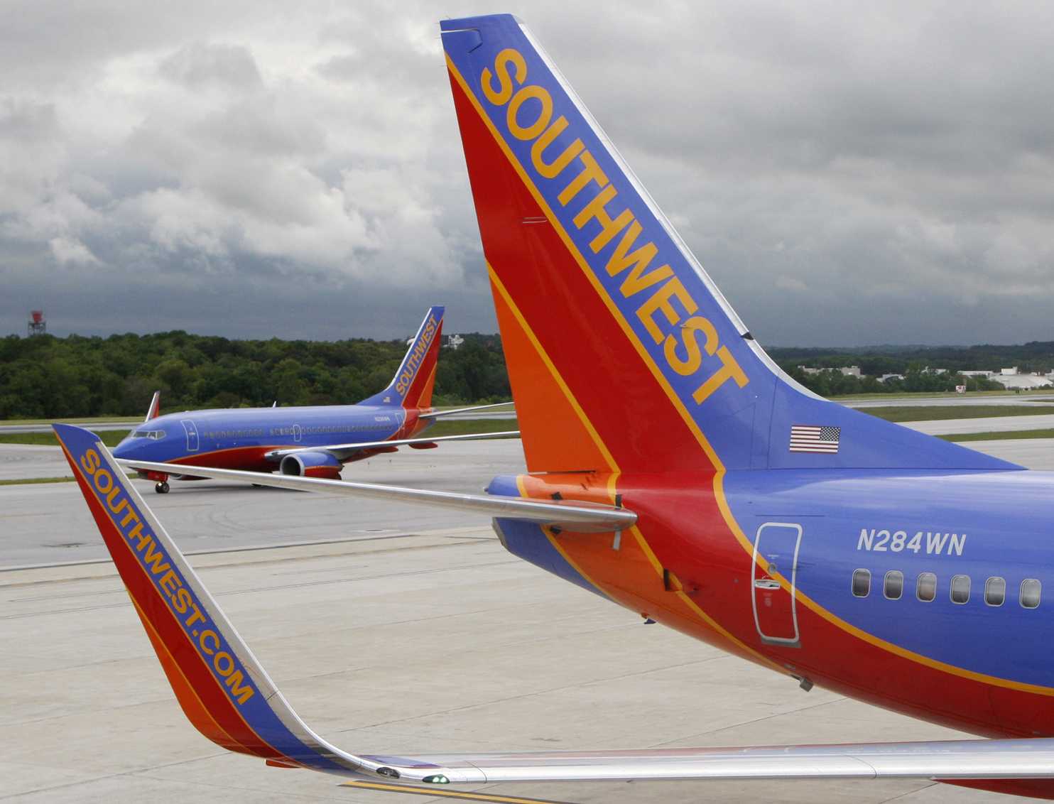 Southwest Airlines computer glitch continues to cause cancellations, delays